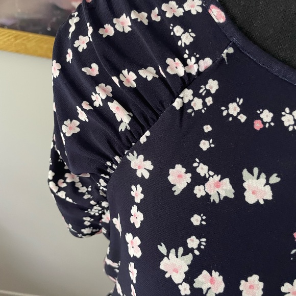 Tommy Hilfiger/NWOT Women's Short Sleeve Blouse Sz S - Picture 2 of 6